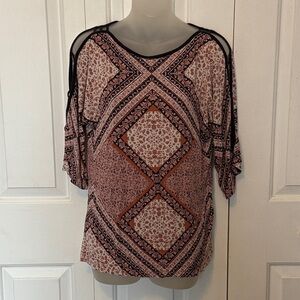 Rose + Olive Sz M Cutout Sleeve Patterned Top GUC B1015